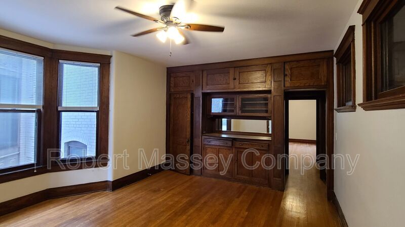 2 bedroom, 1.5 bath WITH A BONUS ROOM! property image