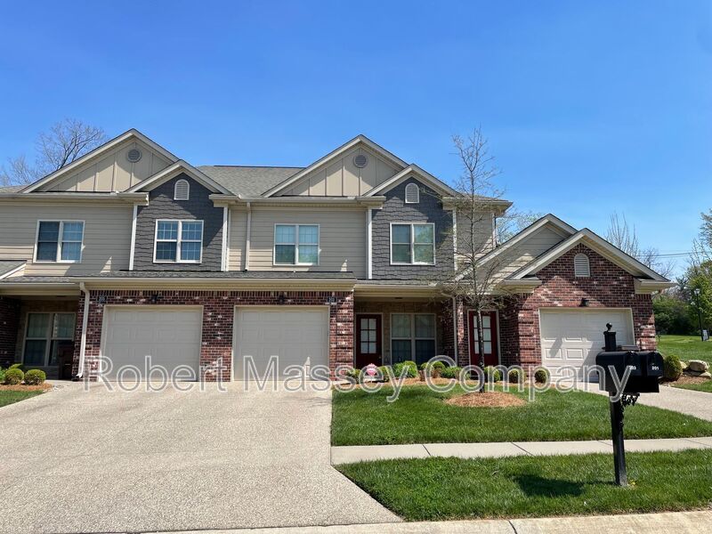 GORGEOUS NEWER CONDOS IN PRIME LOCATION!! property image