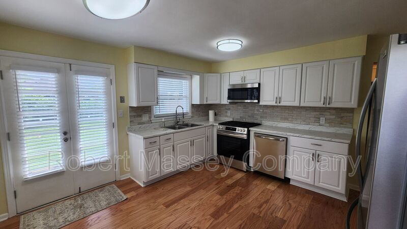 Adorable 3 Bedroom 2 Bath Brick Ranch property image