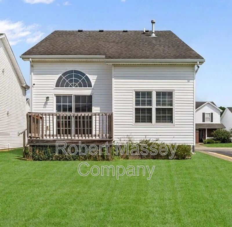 Charming 2 Bedroom 2 Bath Single Standing Condo with Loft property image