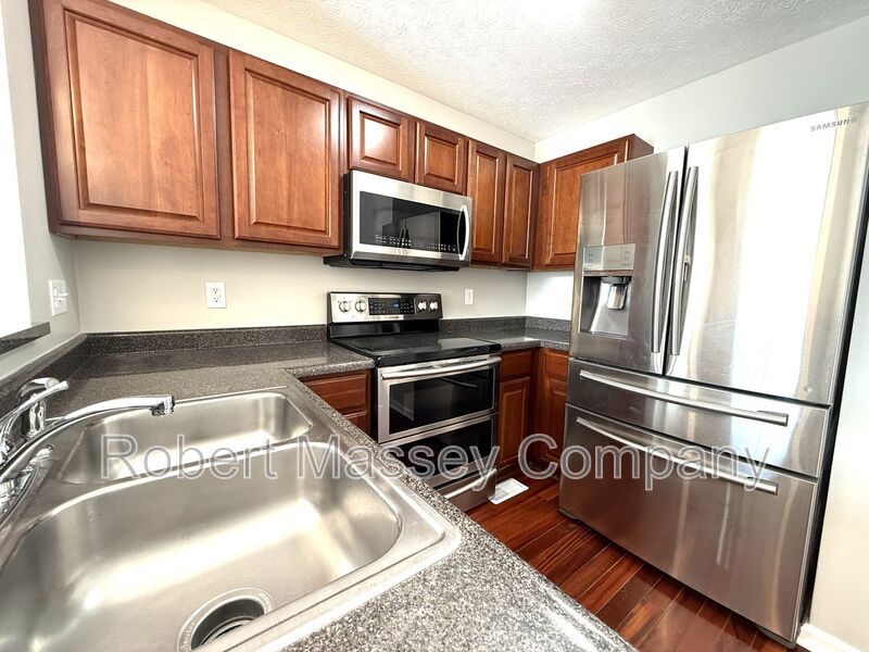 Charming 2 Bedroom 2 Bath Single Standing Condo with Loft property image