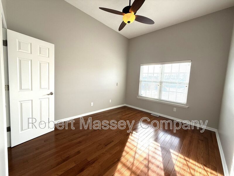 Charming 2 Bedroom 2 Bath Single Standing Condo with Loft property image