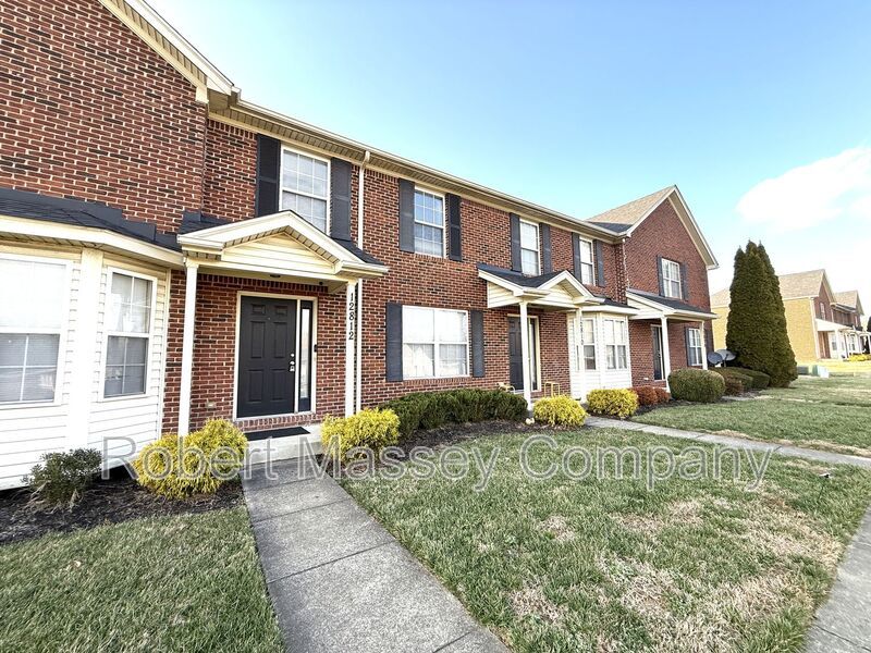 LARGE 2 Bedroom 2 1/2 Bath Townhome with Full Finished Basement and 1 Car Garage property image