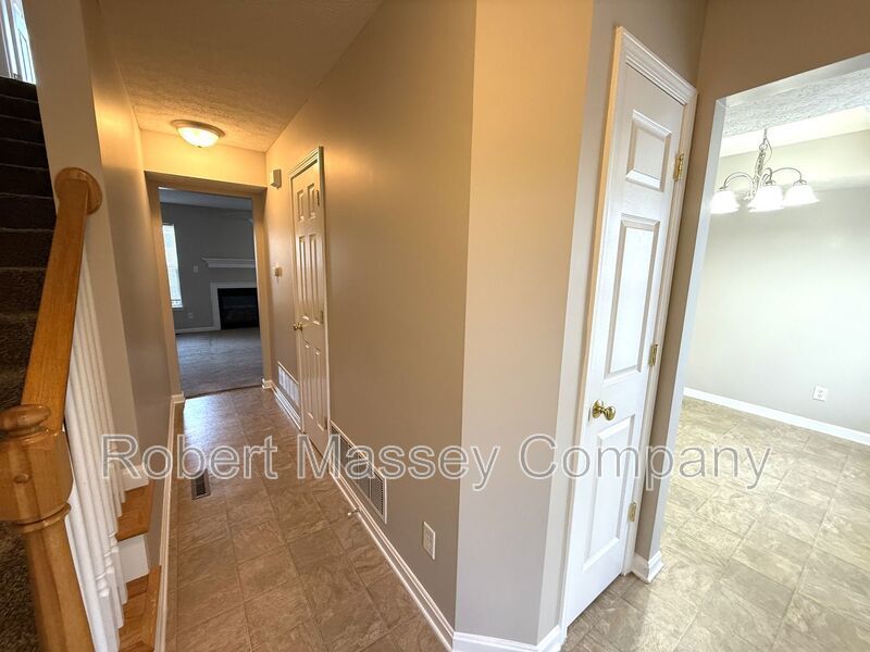 LARGE 2 Bedroom 2 1/2 Bath Townhome with Full Finished Basement and 1 Car Garage property image