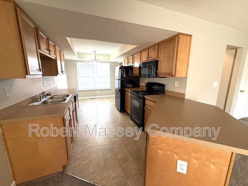 LARGE 2 Bedroom 2 1/2 Bath Townhome with Full Finished Basement and 1 Car Garage property image
