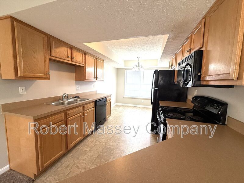 LARGE 2 Bedroom 2 1/2 Bath Townhome with Full Finished Basement and 1 Car Garage property image