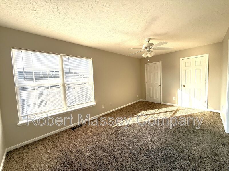 LARGE 2 Bedroom 2 1/2 Bath Townhome with Full Finished Basement and 1 Car Garage property image