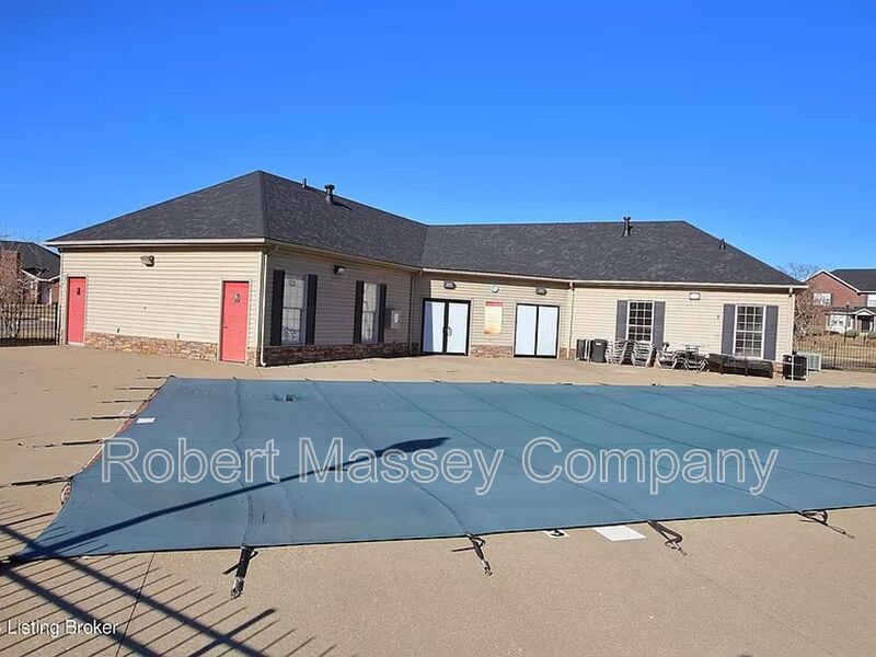 LARGE 2 Bedroom 2 1/2 Bath Townhome with Full Finished Basement and 1 Car Garage property image