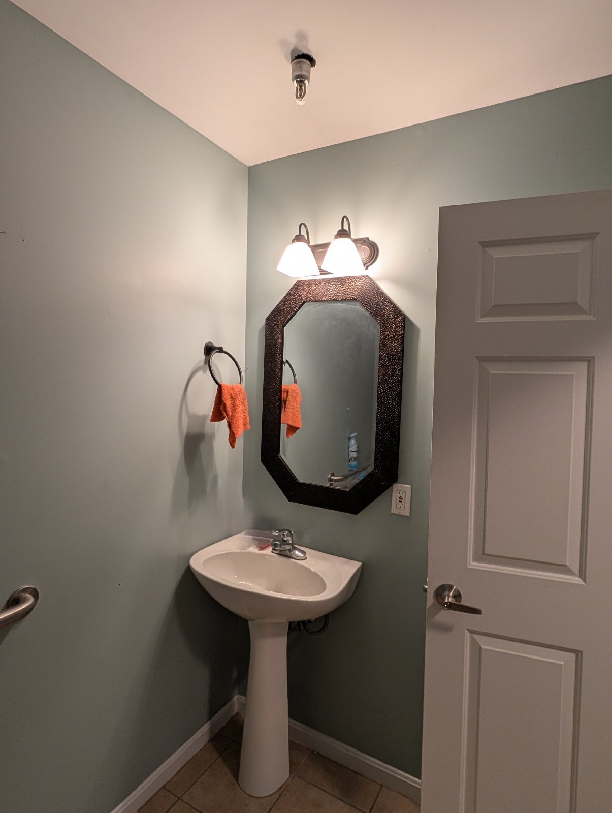 Commercial Warehouse/Office Space for Lease - Near Wattterson Expressway and Poplar Level Rd property image