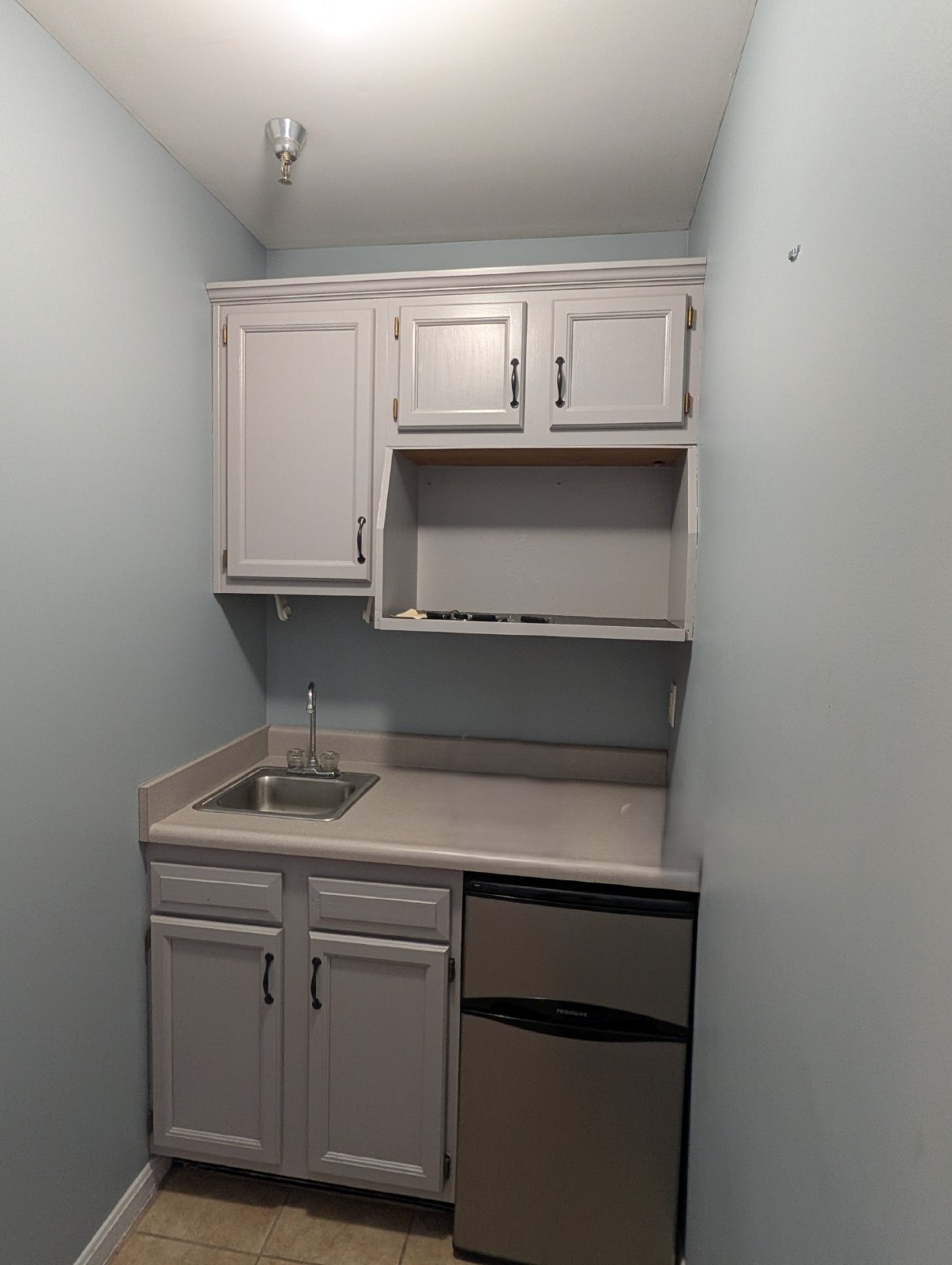 Commercial Warehouse/Office Space for Lease - Near Wattterson Expressway and Poplar Level Rd property image