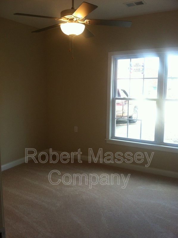 Beautiful 2 bedroom, 2 bath condo located in heart of Middletown property image