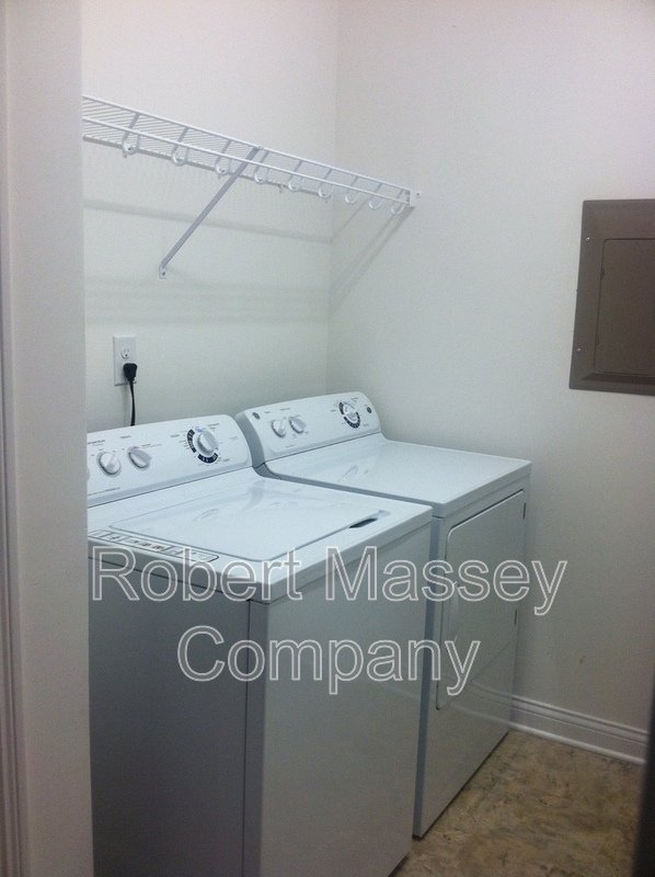 Beautiful 2 bedroom, 2 bath condo located in heart of Middletown property image