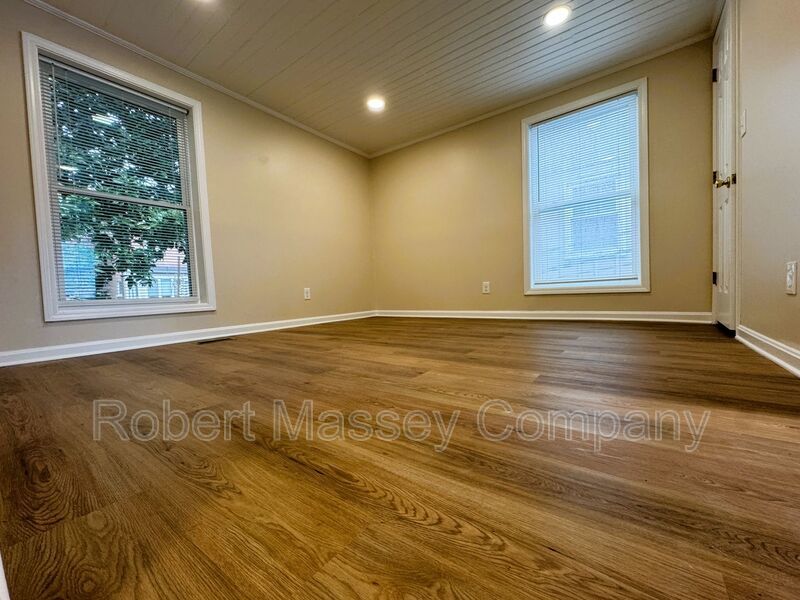 1 Bedroom/1 Bathroom Carriage House Apartment in the Heart of the HIGHLANDS! property image