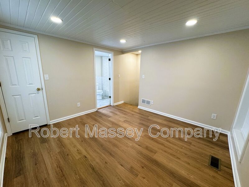 1 Bedroom/1 Bathroom Carriage House Apartment in the Heart of the HIGHLANDS! property image