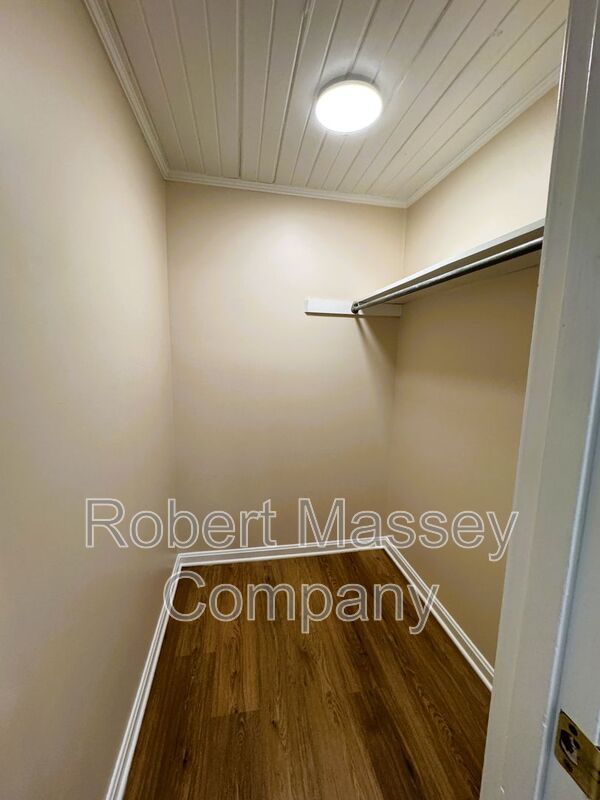 1 Bedroom/1 Bathroom Carriage House Apartment in the Heart of the HIGHLANDS! property image