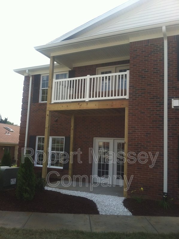 Beautiful 2 bedroom, 2 bath condo located in heart of Middletown property image