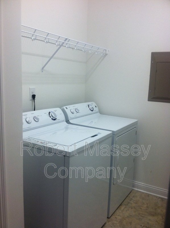 Beautiful 2 bedroom, 2 bath condo located in heart of Middletown property image