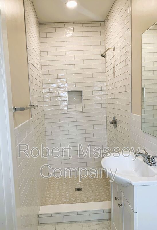 NEWLY RENOVATED!   Highlands 2 bedroom, 2 bath property image