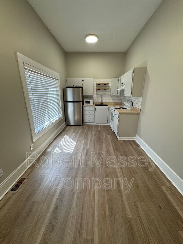 Highlands Studio Apartment with large deck property image