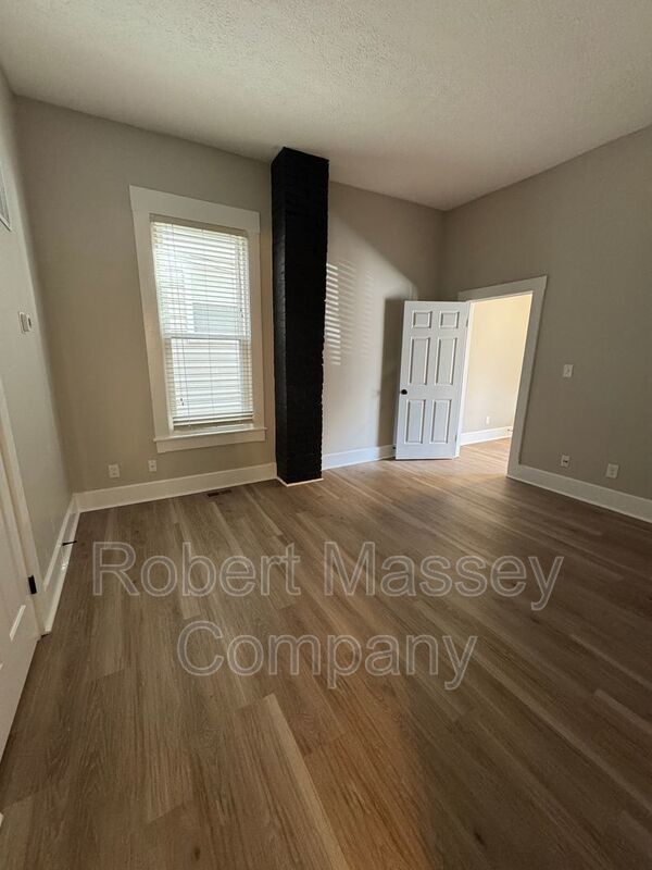 Highlands Studio Apartment with large deck property image