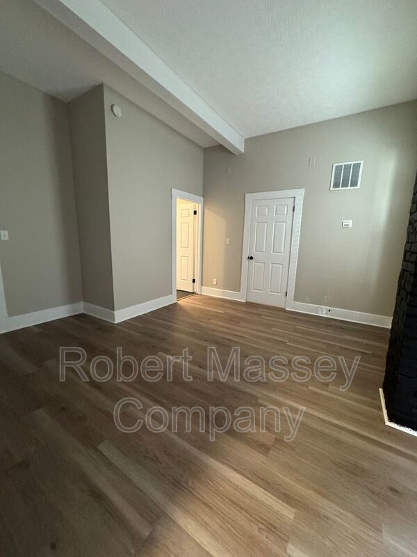 Highlands Studio Apartment with large deck property image