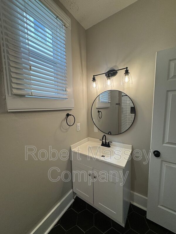 Highlands Studio Apartment with large deck property image