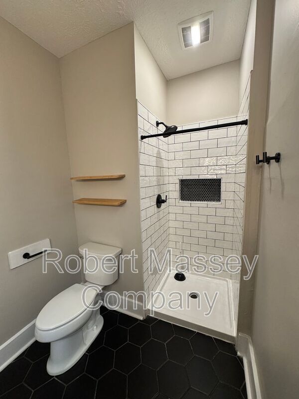 Highlands Studio Apartment with large deck property image