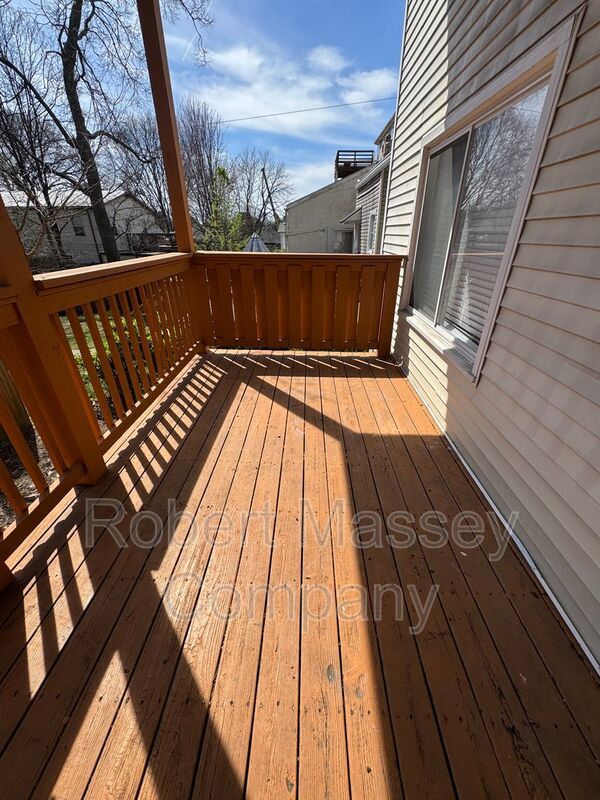 Highlands Studio Apartment with large deck property image