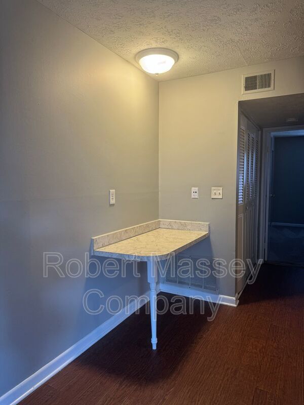 Cherokee Triangle 1 Bedroom 1 Bath property image