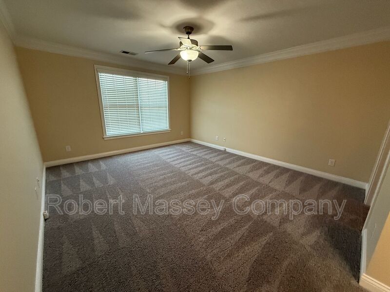 Beautiful 2 bedroom, 2 bath condo located in heart of Middletown MOVE IN SPECIAL FOR QUALIFIED APPLICANTS property image