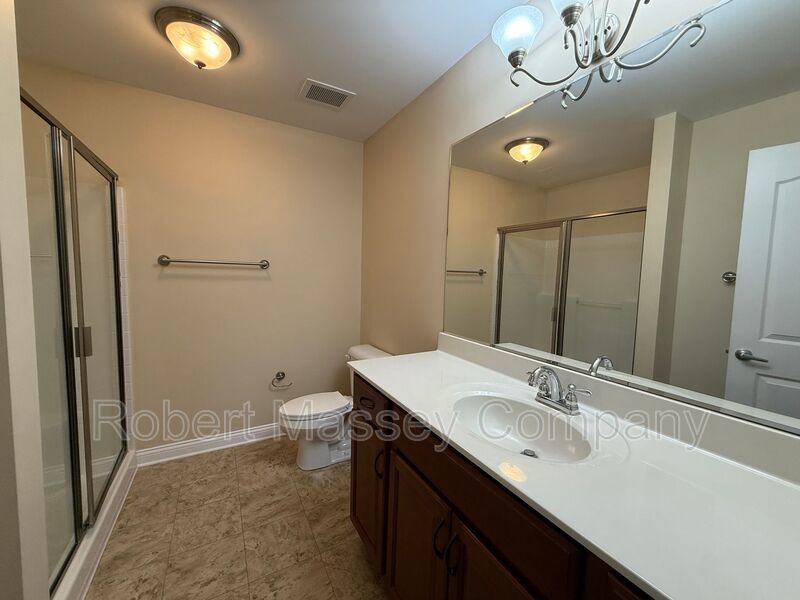 Beautiful 2 bedroom, 2 bath condo located in heart of Middletown MOVE IN SPECIAL FOR QUALIFIED APPLICANTS property image