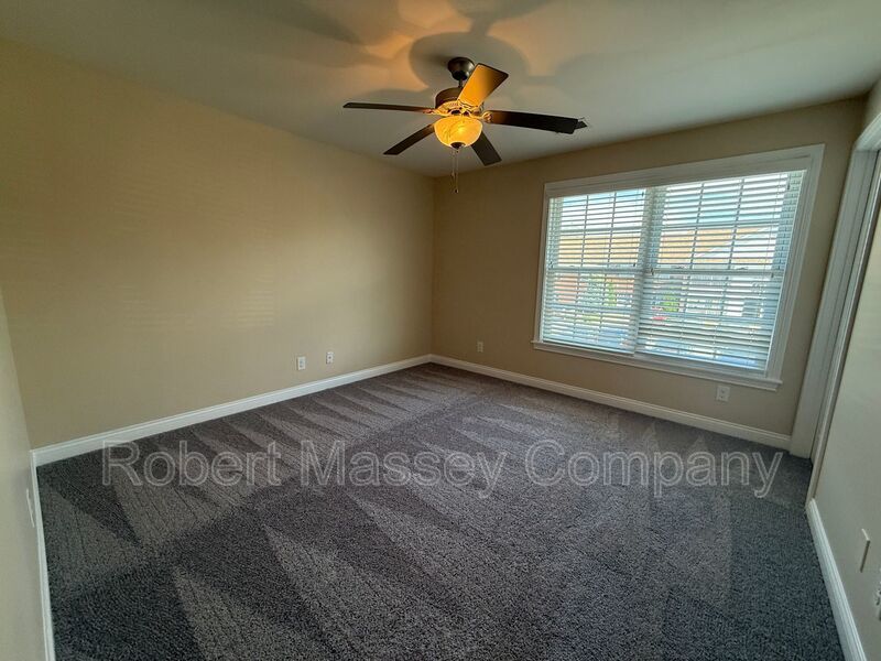 Beautiful 2 bedroom, 2 bath condo located in heart of Middletown MOVE IN SPECIAL FOR QUALIFIED APPLICANTS property image