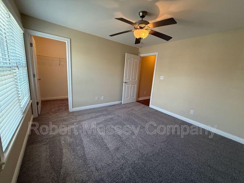 Beautiful 2 bedroom, 2 bath condo located in heart of Middletown MOVE IN SPECIAL FOR QUALIFIED APPLICANTS property image