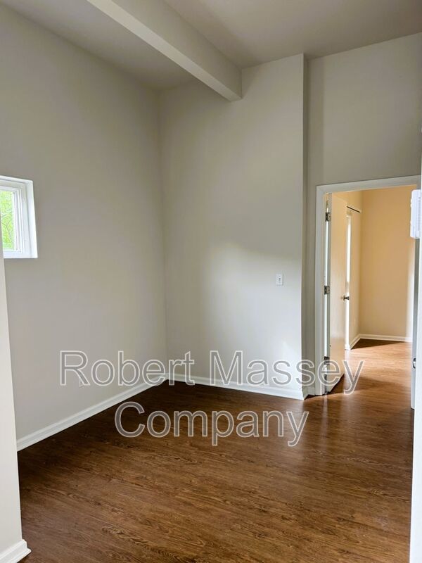Updated Crescent Hills Condo 2 bed/2 bath - Renaissance Lofts property image