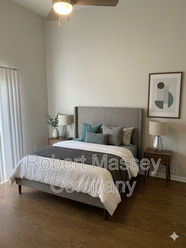 Updated Crescent Hills Condo 2 bed/2 bath - Renaissance Lofts property image