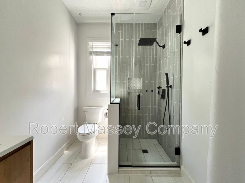 Highlands 2 Bedroom/1 bath; In Unit Washer/Dryer property image