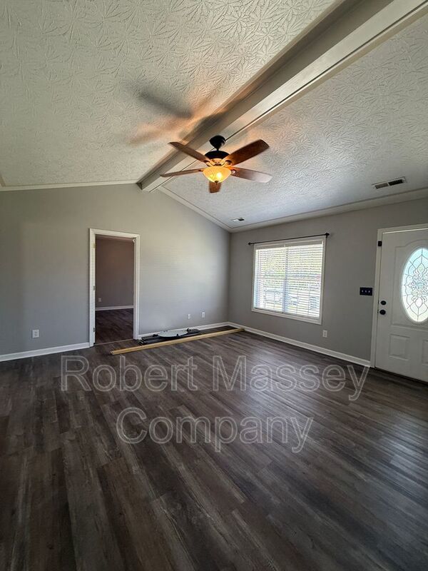 Rare Find! Charming 3 bed/2 bath in Mount Washington! property image