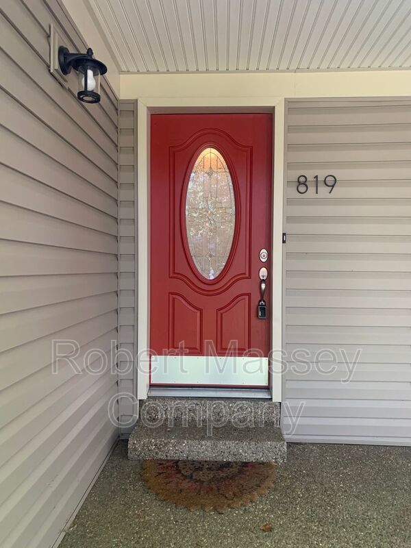 Updated 3bed/2bath St Matthews Home property image