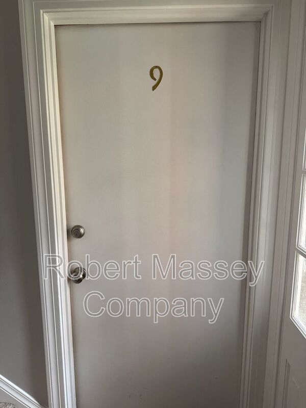 HIghlands 2 Bedroom/1 bath Updated Apartment property image