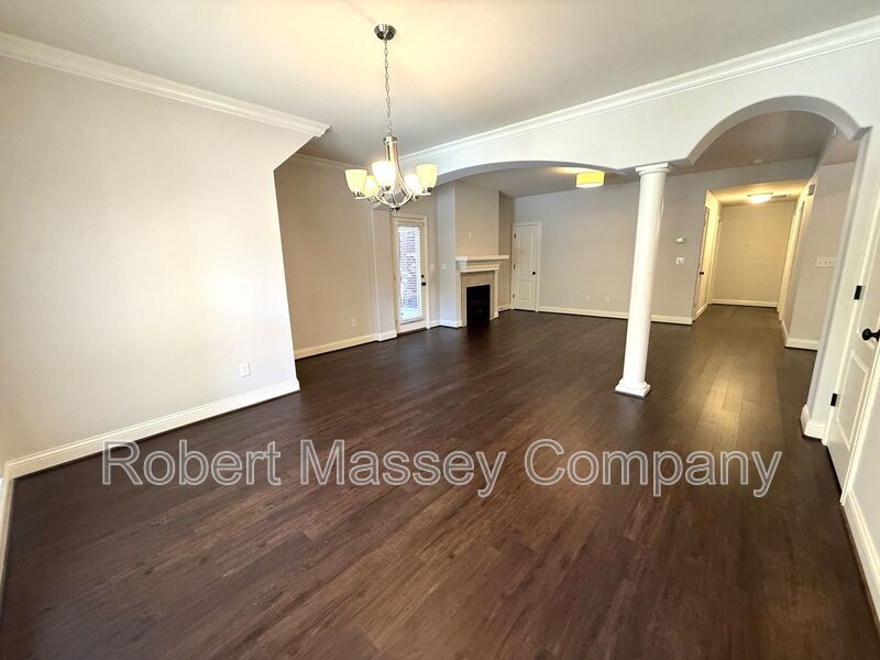 Spacious 2 Bed / 2 Bath Condo in the Heart of Middletown property image