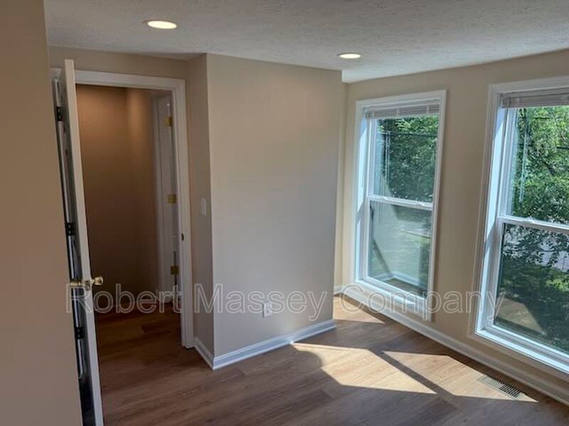 Newly Renovated 2-Bedroom Carriage House Apartment in Cherokee Triangle property image