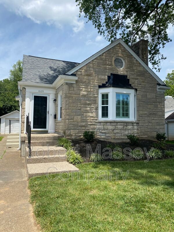 St Matthews Cape Cod Home property image