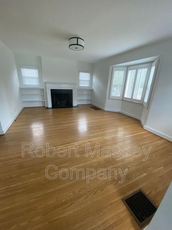 St Matthews Cape Cod Home property image