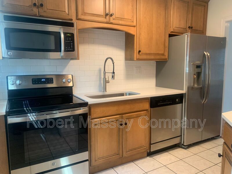 St Matthews Cape Cod Home property image