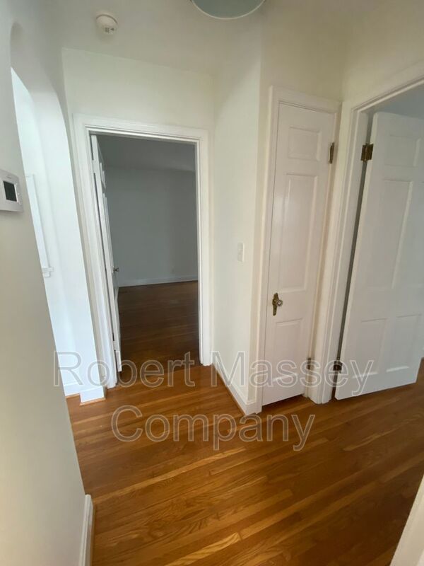 St Matthews Cape Cod Home property image