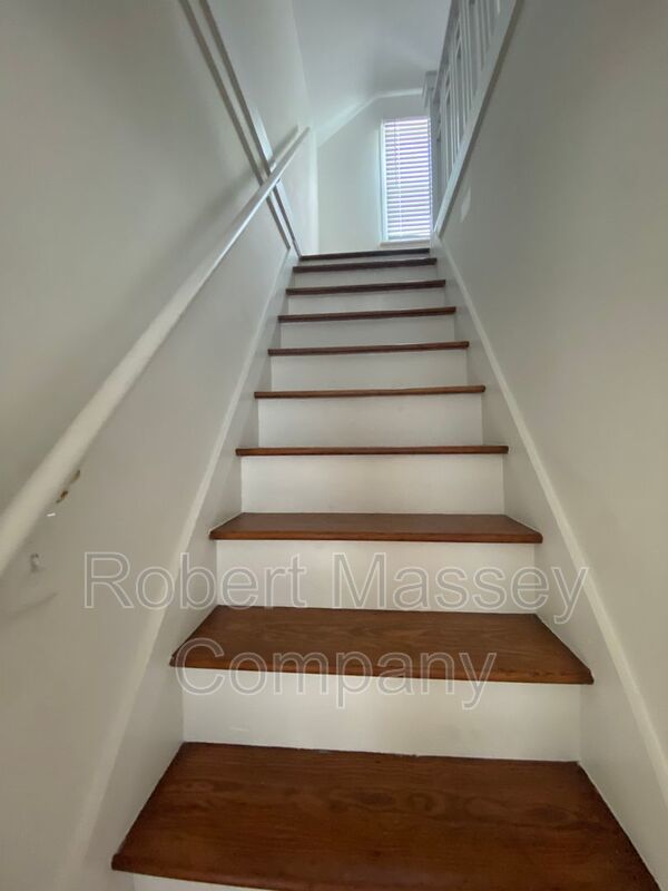 St Matthews Cape Cod Home property image