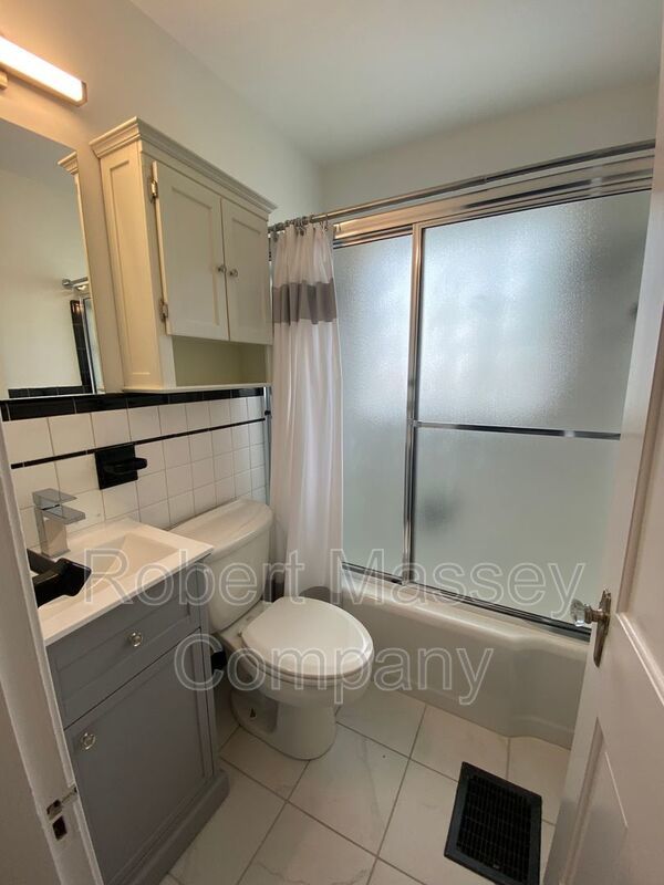 St Matthews Cape Cod Home property image
