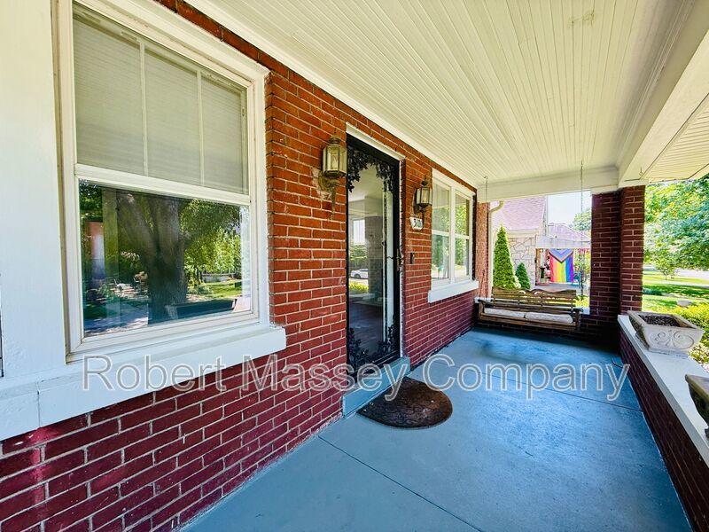 Charming 5 Bedroom 2 Bath Home located in Audubon Park property image