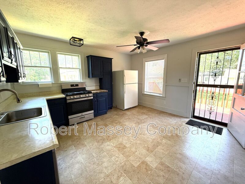 Charming 5 Bedroom 2 Bath Home located in Audubon Park property image