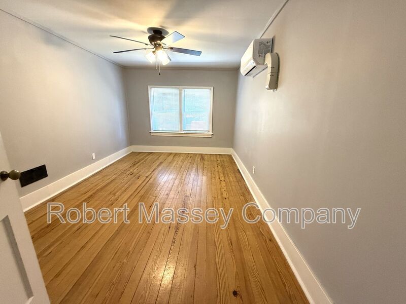 Charming 5 Bedroom 2 Bath Home located in Audubon Park property image